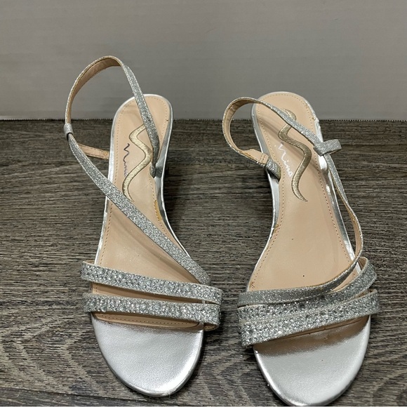 Nina Elegant Silver Strappy Sandals. Size 6. Gently used. Sparkles! Wedding. - Picture 1 of 11